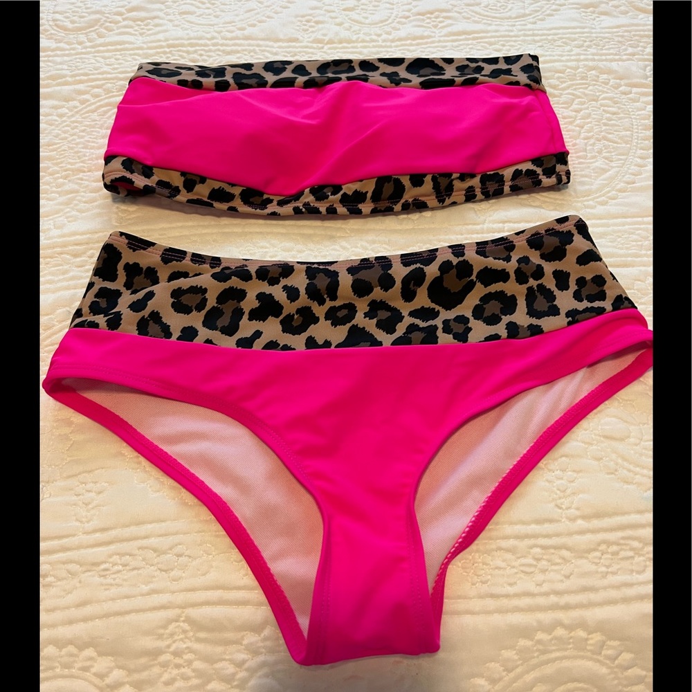 Pink lily bikini in beautiful pink and leopard!